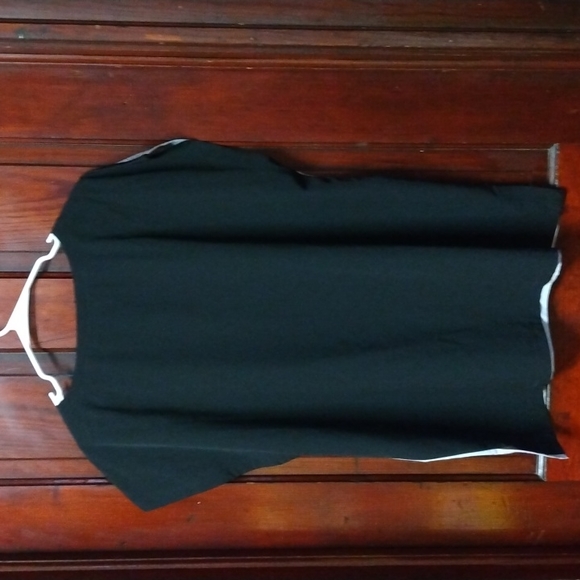 VIDA Geometric Top - Picture 5 of 7